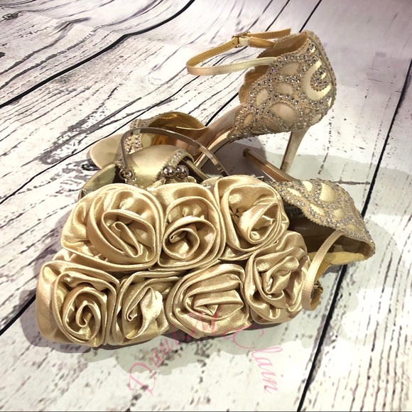 Cream Satin Clutch - Picture 1 of 4
